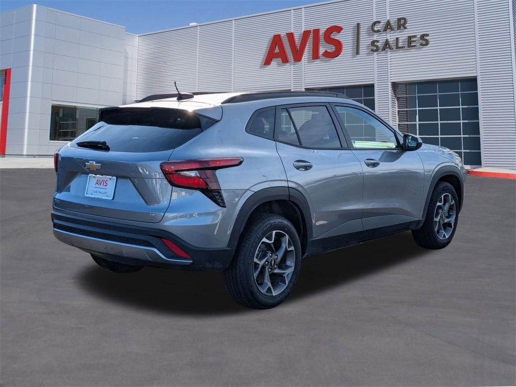 Thumbnail: 2025 Chevrolet Trax - 6