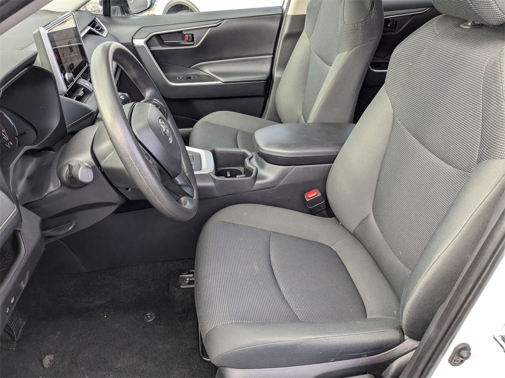 Thumbnail: 2024 Toyota RAV4 - 20