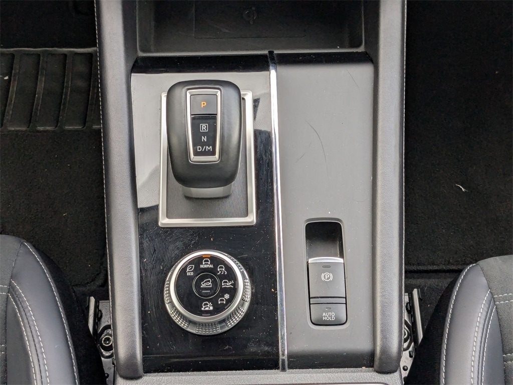 Thumbnail: 2024 Mitsubishi Outlander - 26