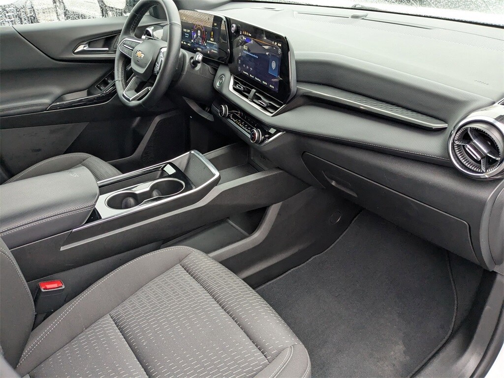 Thumbnail: 2025 Chevrolet Equinox - 36