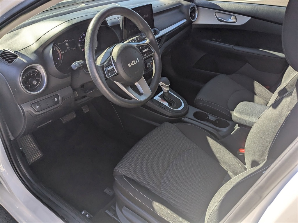 Thumbnail: 2024 Kia Forte - 15