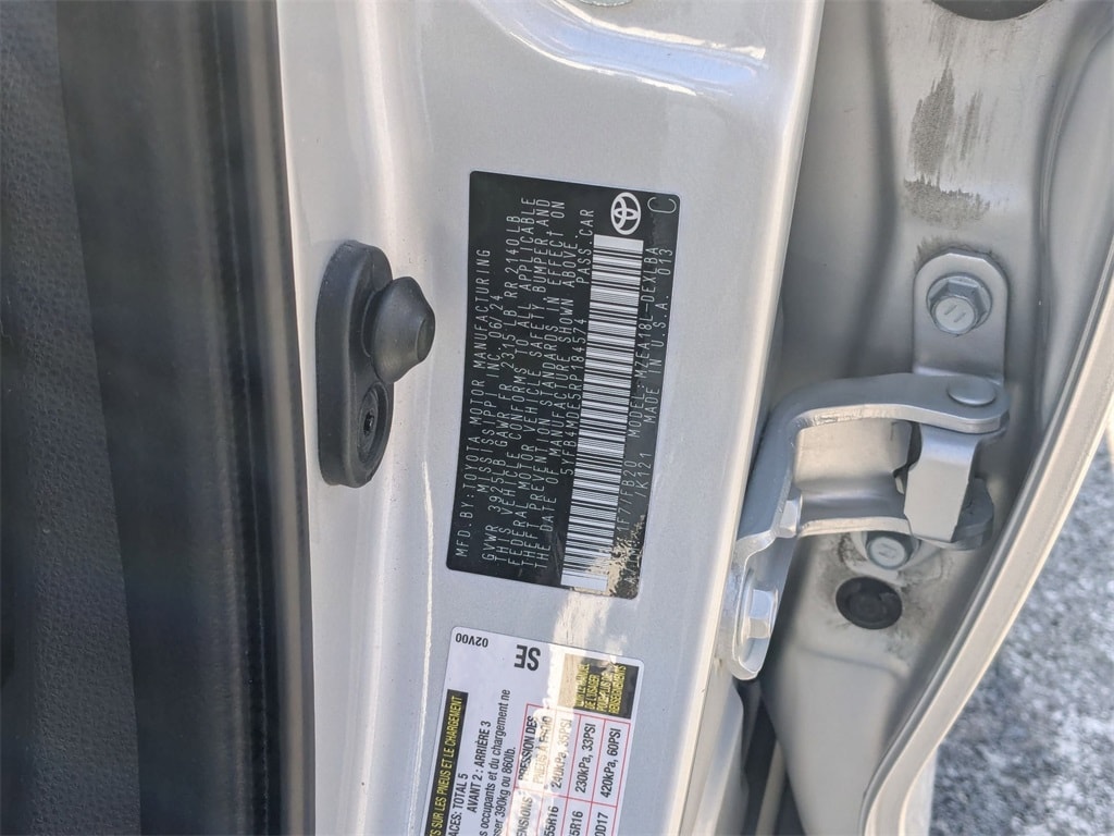 Thumbnail: 2024 Toyota Corolla - 37