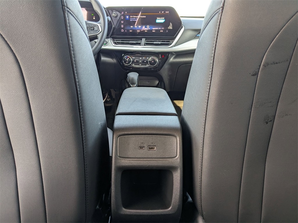 Thumbnail: 2025 Chevrolet Trax - 28