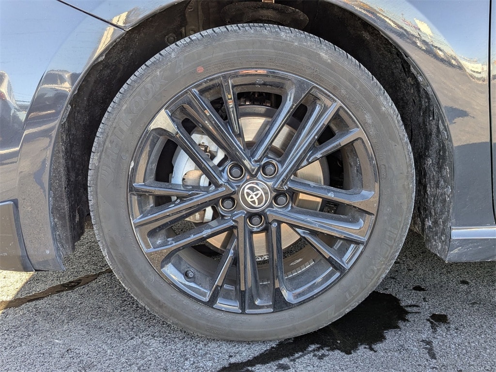 Thumbnail: 2025 Toyota Camry - 11