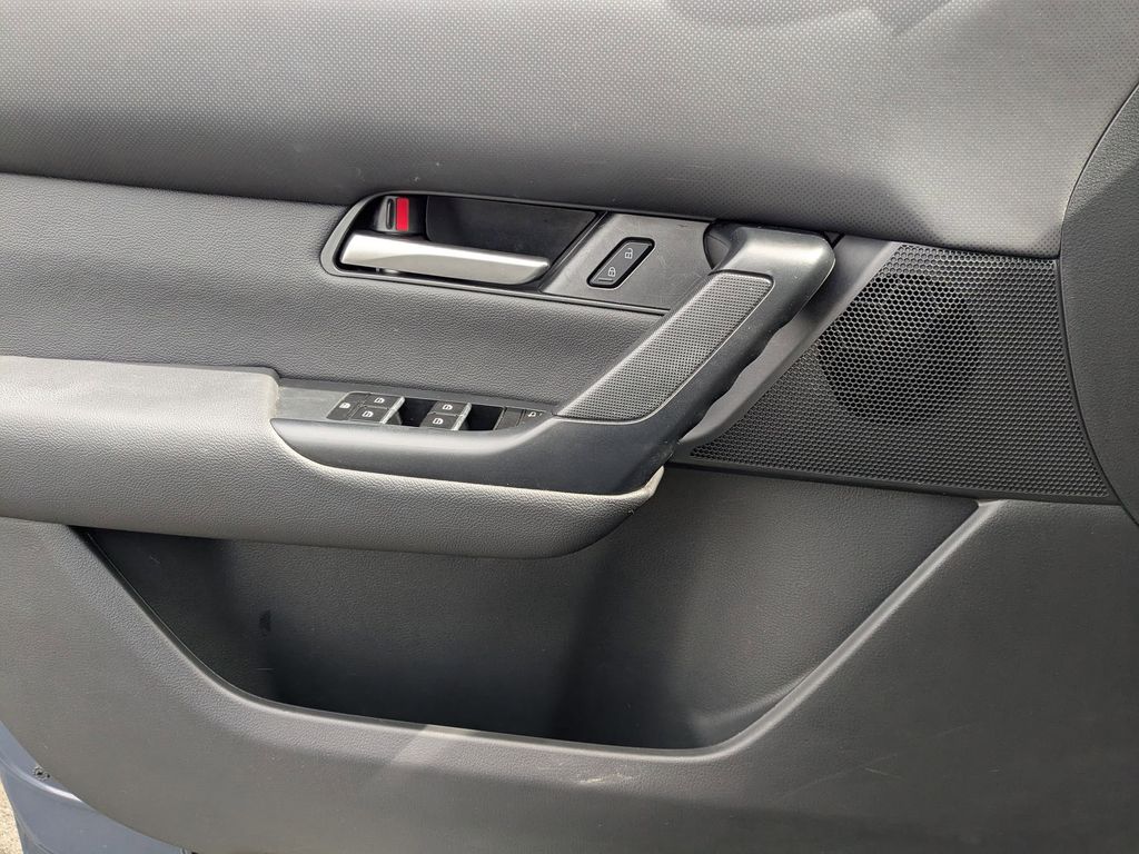 Thumbnail: 2025 Mazda CX-50 - 11