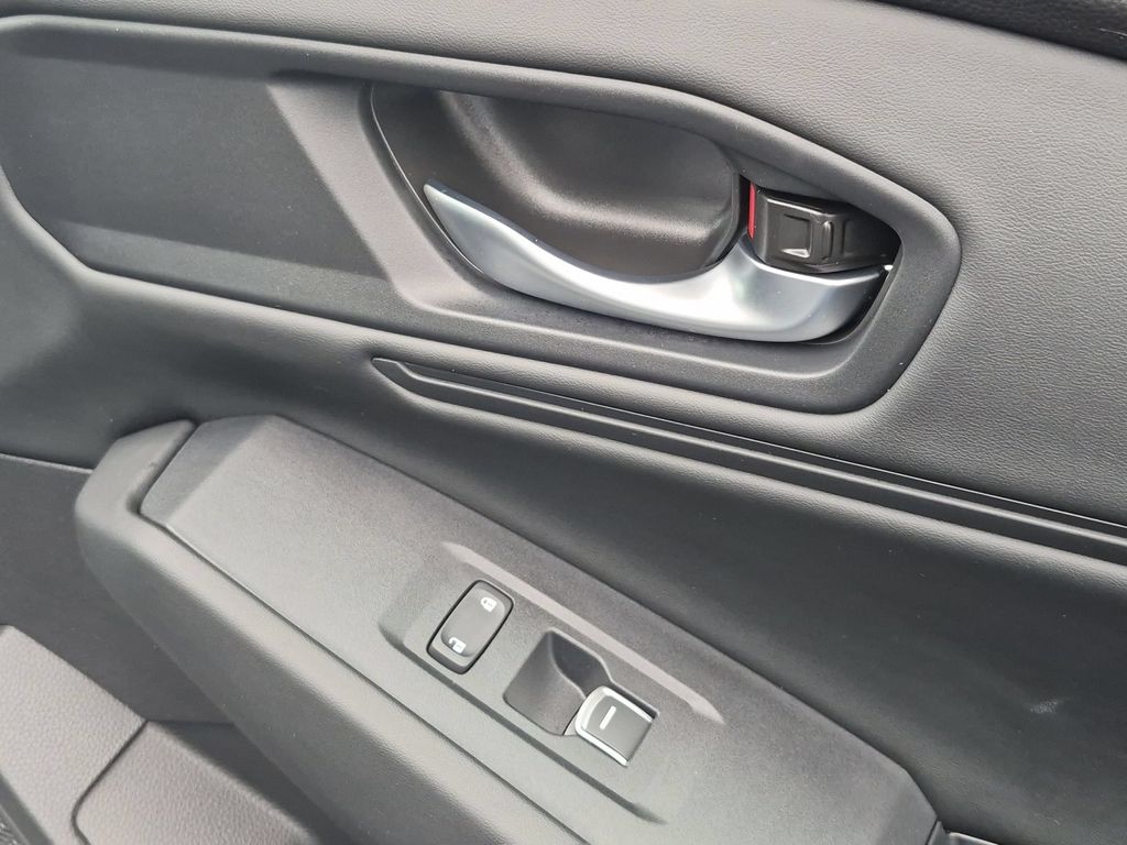 2025 Honda Accord SE - Photo 33