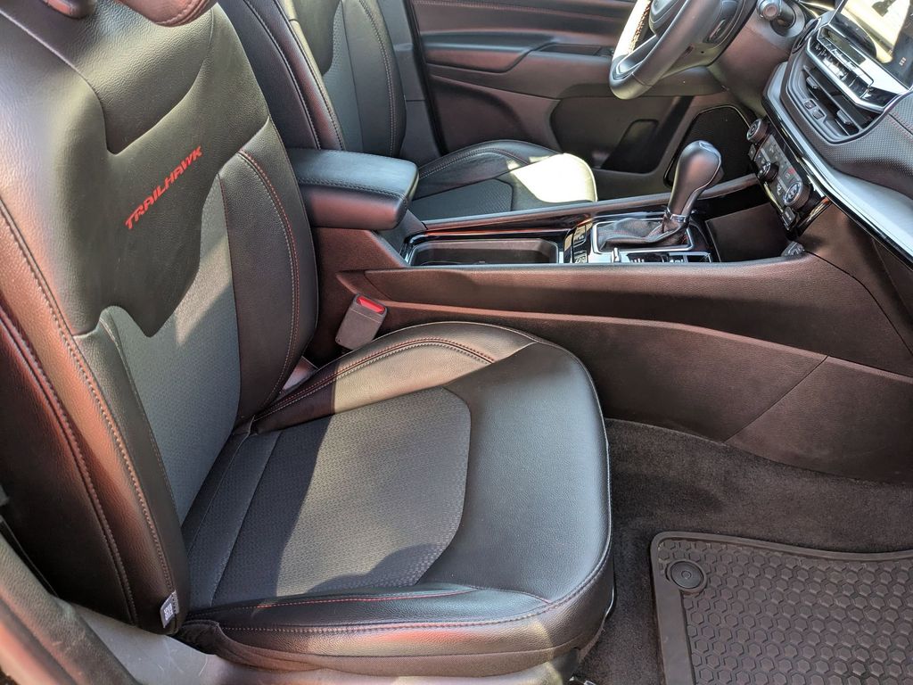 Thumbnail: 2025 Jeep Compass - 32