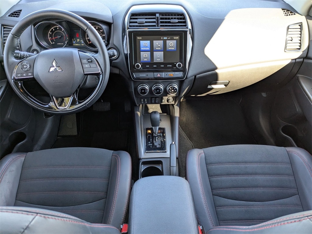 Thumbnail: 2025 Mitsubishi Outlander Sport - 30