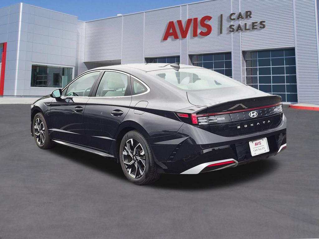 2025 Hyundai Sonata SEL - Photo 9