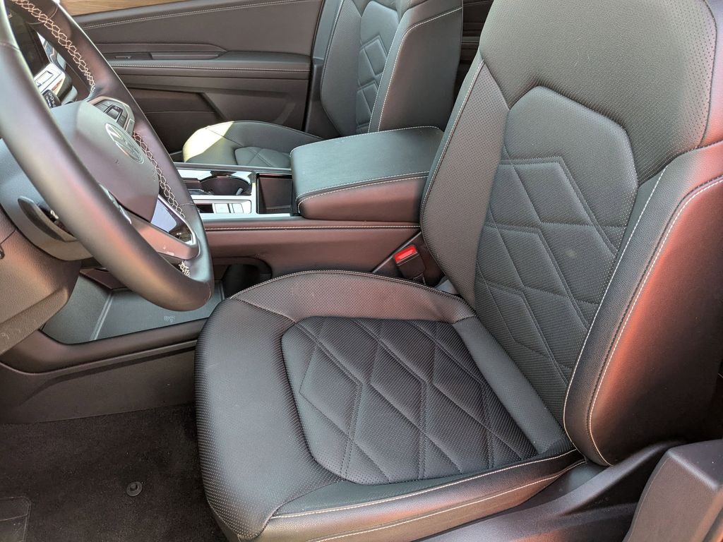 Thumbnail: 2025 Volkswagen Atlas - 16