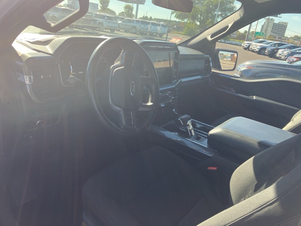 2023 Ford F-150 XLT photo 3