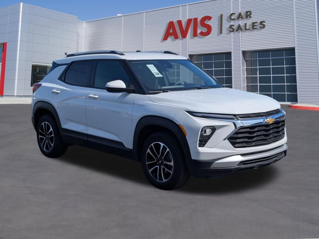 Thumbnail: 2025 Chevrolet TrailBlazer - 3