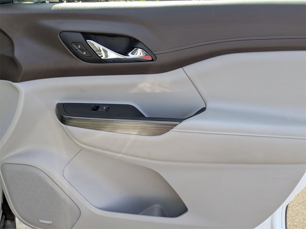 Thumbnail: 2023 GMC Acadia - 34