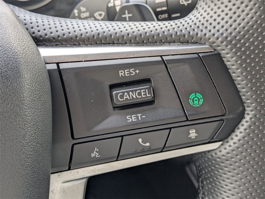 Thumbnail: 2024 Mitsubishi Outlander - 20