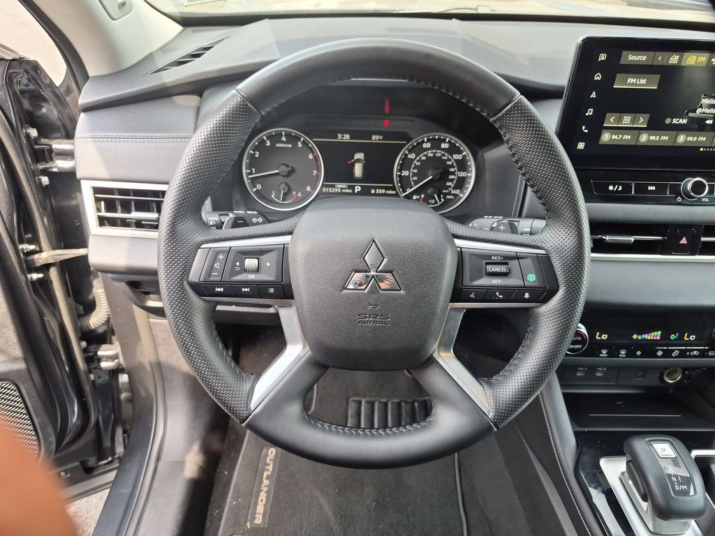 Thumbnail: 2025 Mitsubishi Outlander - 23