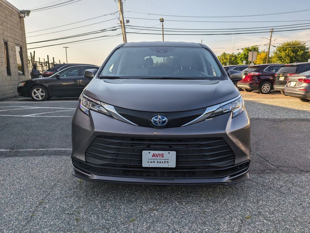 Thumbnail: 2022 Toyota Sienna - 2