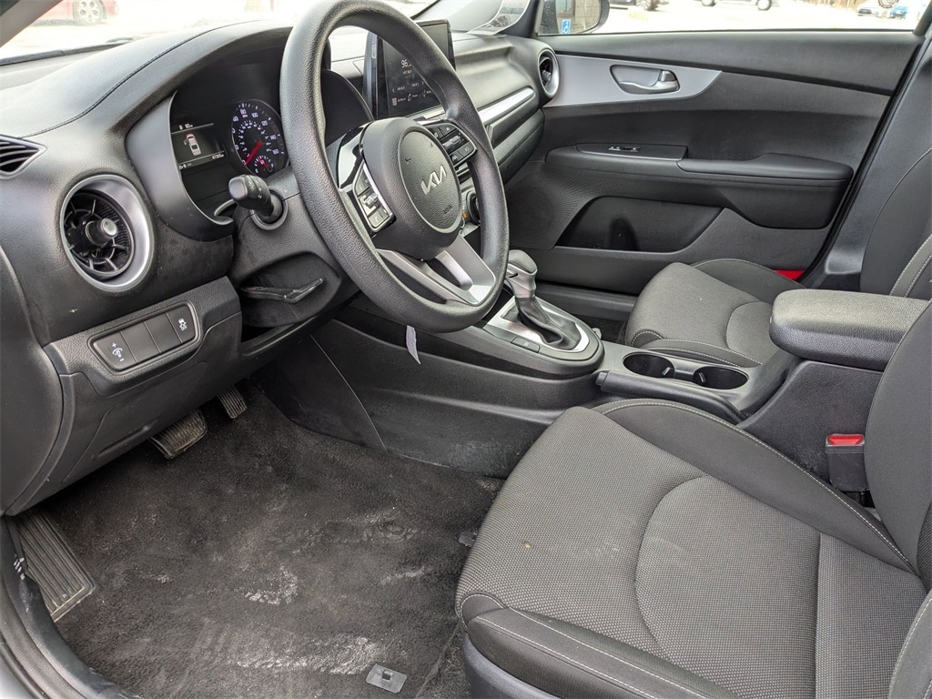 Thumbnail: 2024 Kia Forte - 17