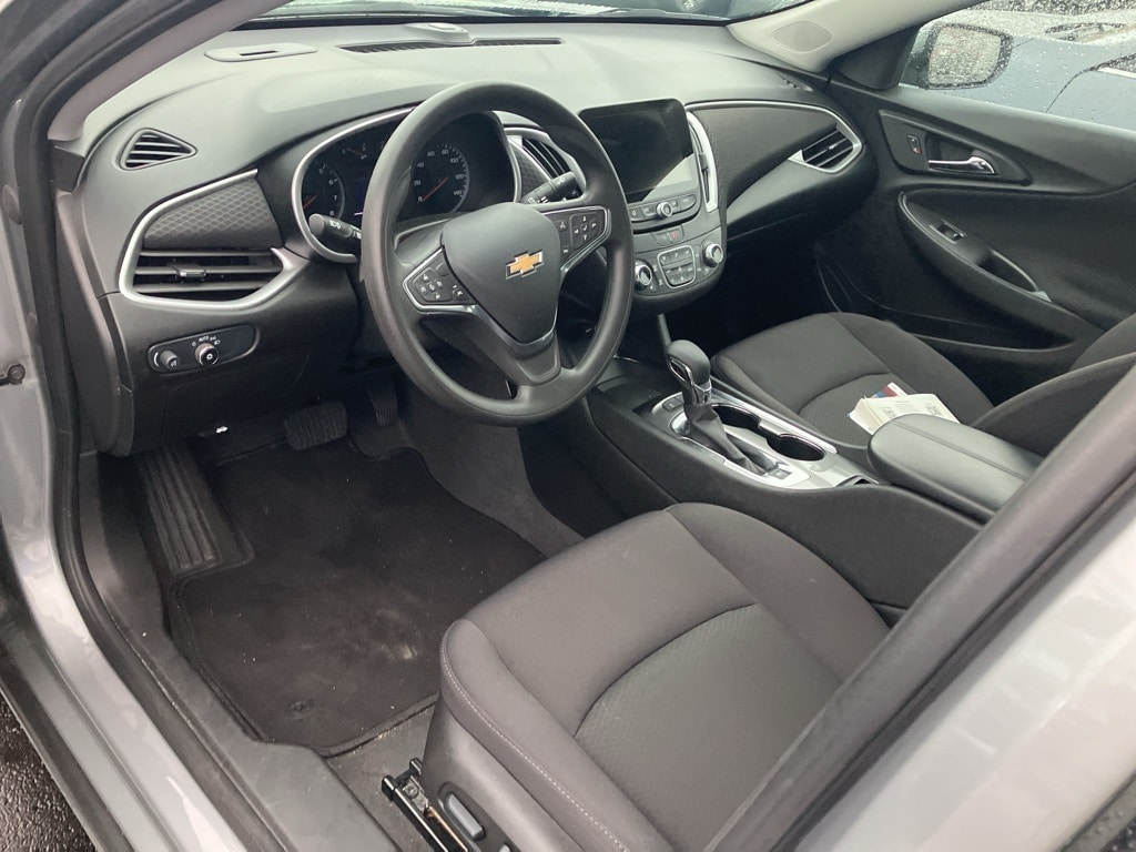 Thumbnail: 2024 Chevrolet Malibu - 4