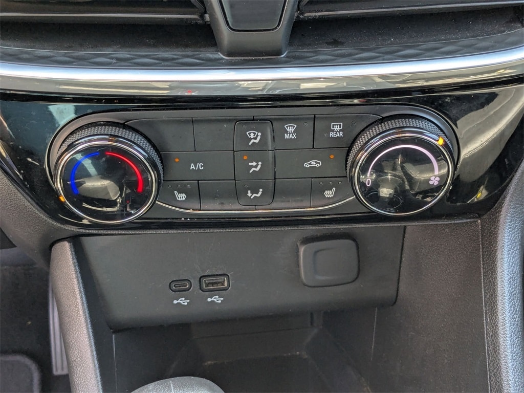 Thumbnail: 2024 Buick Encore GX - 25
