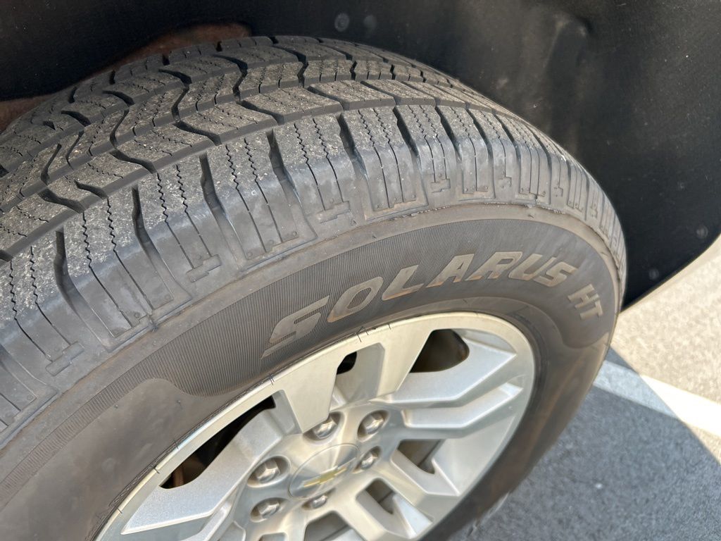 Thumbnail: 2019 Chevrolet Tahoe - 15