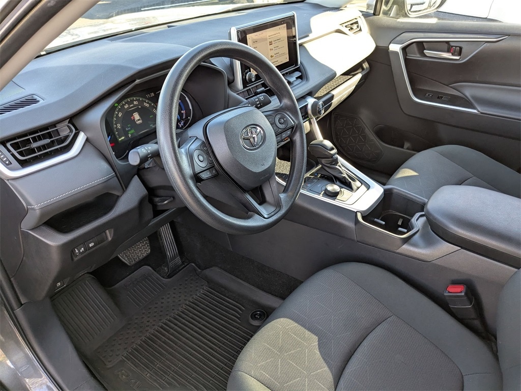 Thumbnail: 2025 Toyota RAV4 - 14