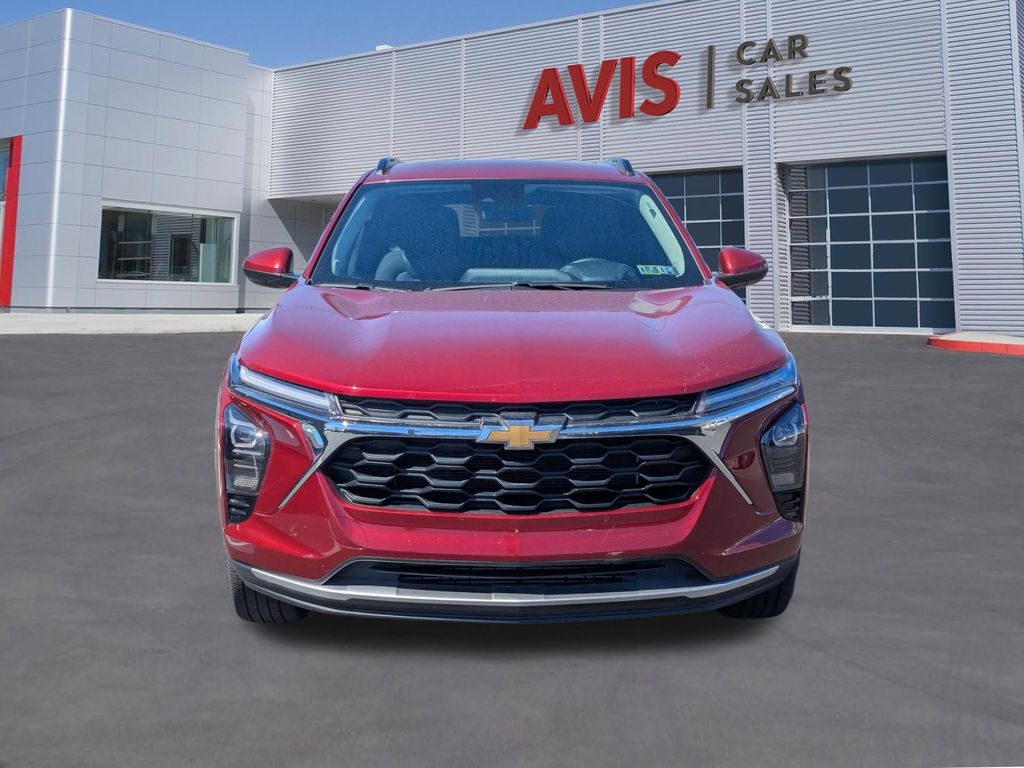 Thumbnail: 2025 Chevrolet Trax - 2