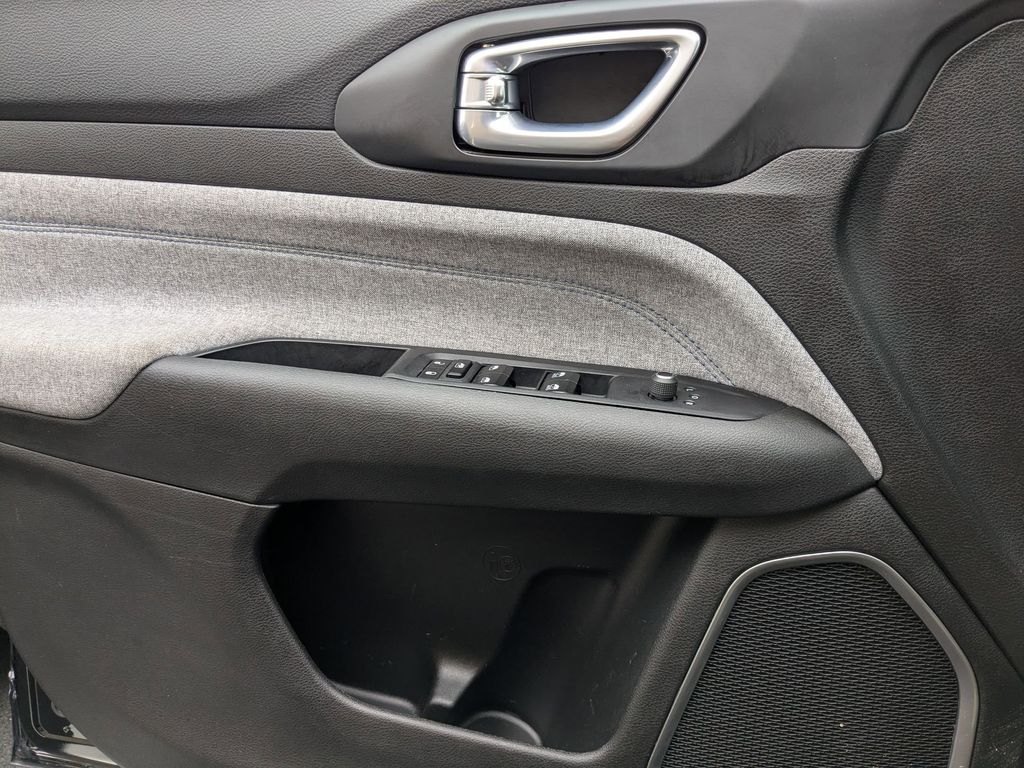 Thumbnail: 2025 Jeep Compass - 11