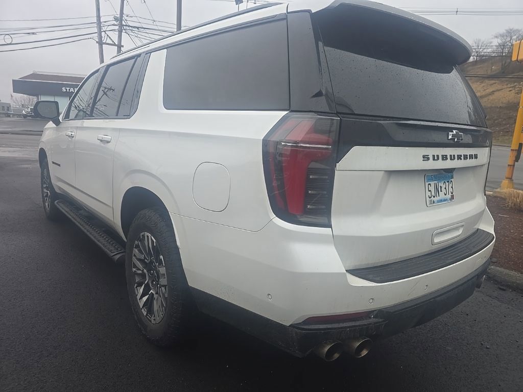 Thumbnail: 2025 Chevrolet Suburban - 4