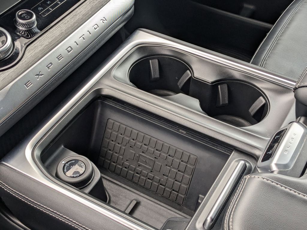 Thumbnail: 2025 Ford Expedition MAX - 26