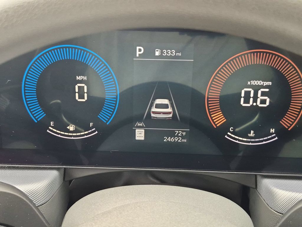 2025 Hyundai Sonata SEL - Photo 16