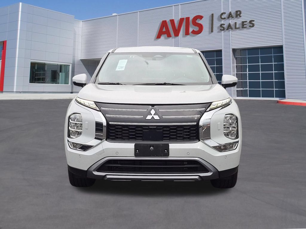 Thumbnail: 2025 Mitsubishi Outlander - 2