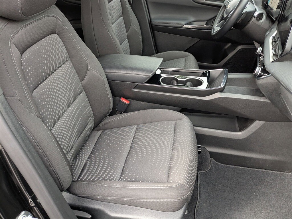 Thumbnail: 2025 Chevrolet Equinox - 36