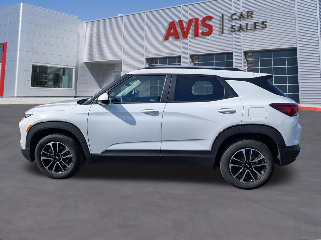 Thumbnail: 2025 Chevrolet TrailBlazer - 10