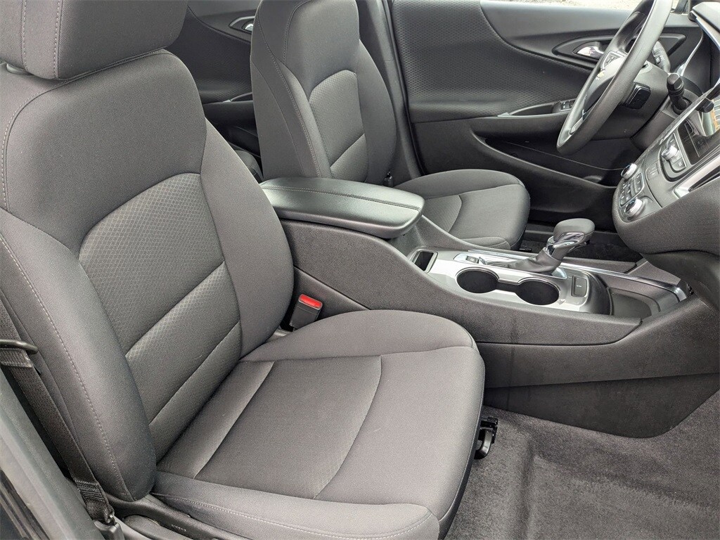 Thumbnail: 2023 Chevrolet Malibu - 38