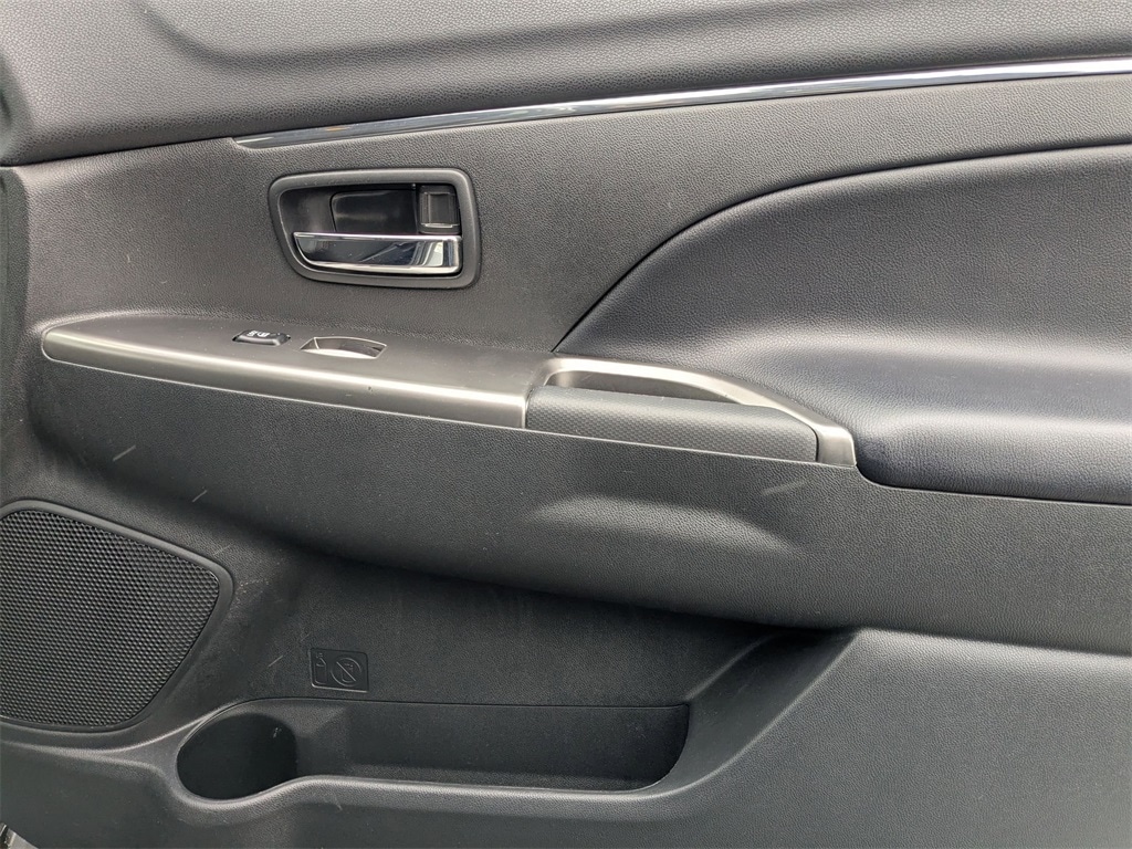 Thumbnail: 2024 Mitsubishi Outlander Sport - 33