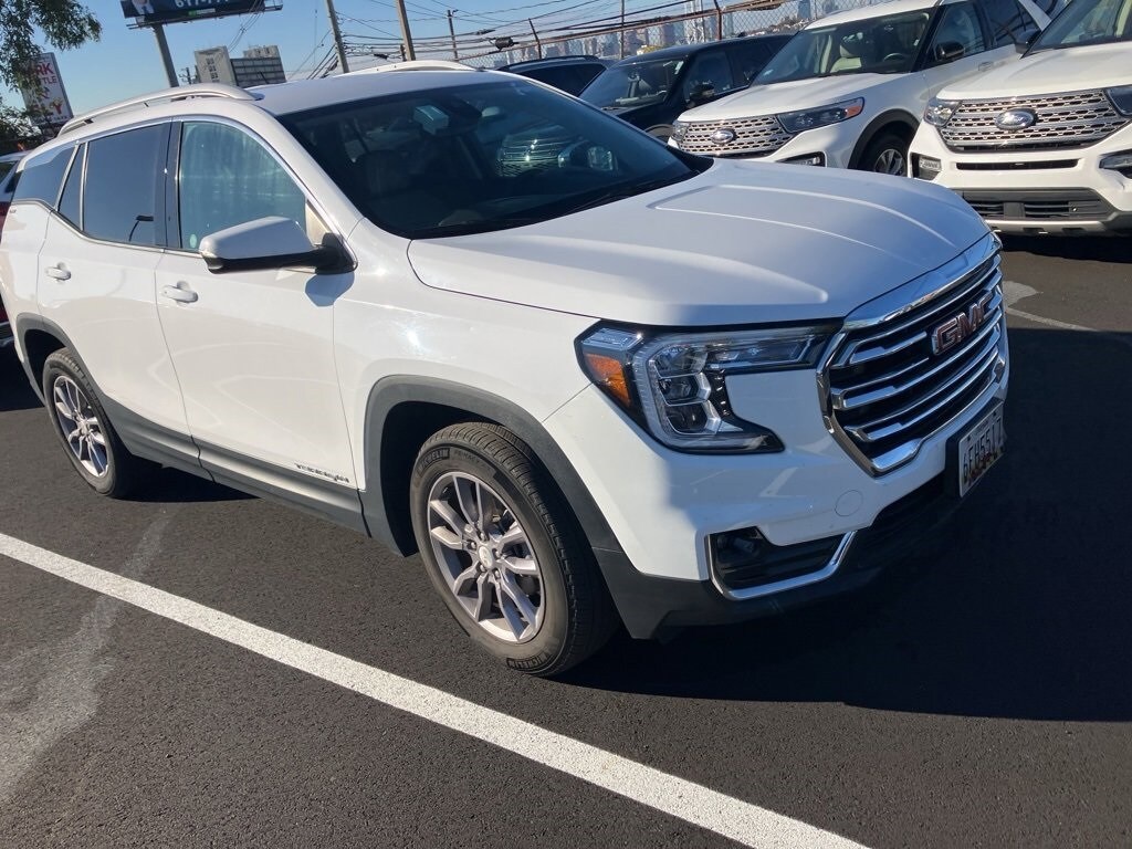 2023 Gmc Terrain SLT photo 2