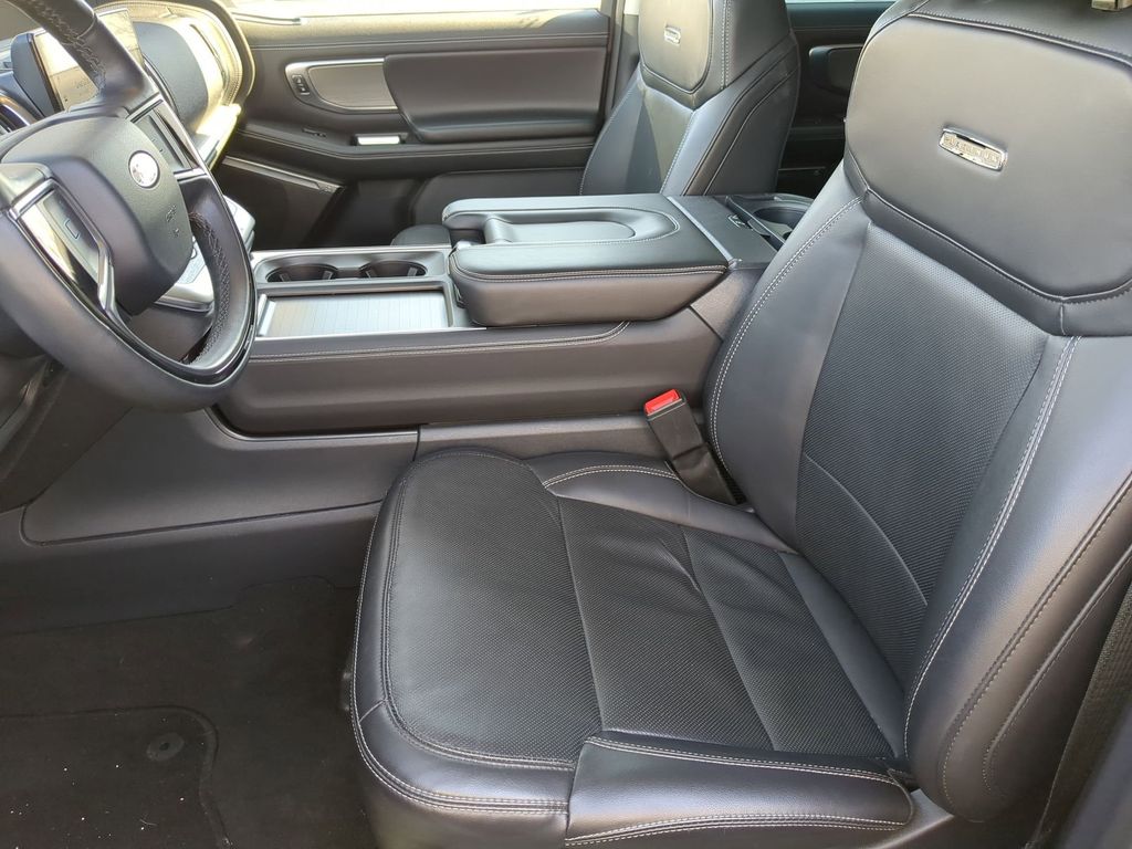 Thumbnail: 2025 Ford Expedition MAX - 25