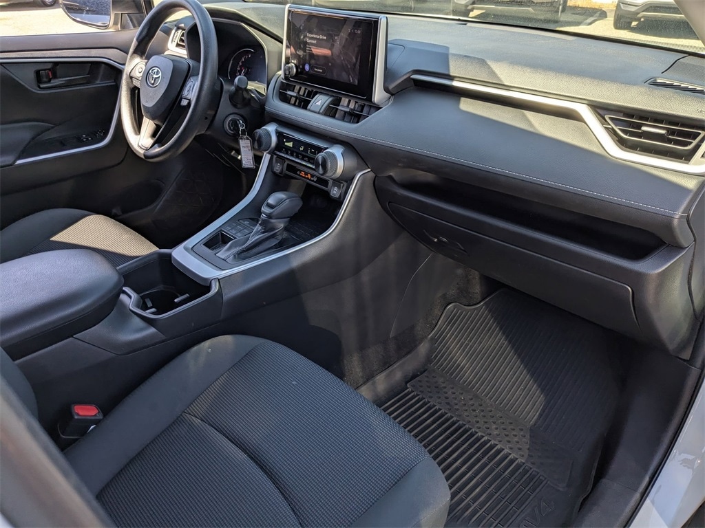 Thumbnail: 2024 Toyota RAV4 - 35