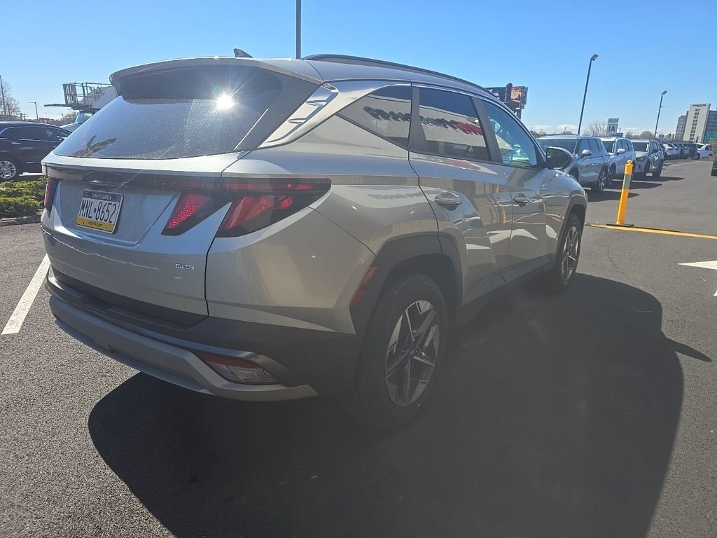 Thumbnail: 2025 Hyundai Tucson - 4
