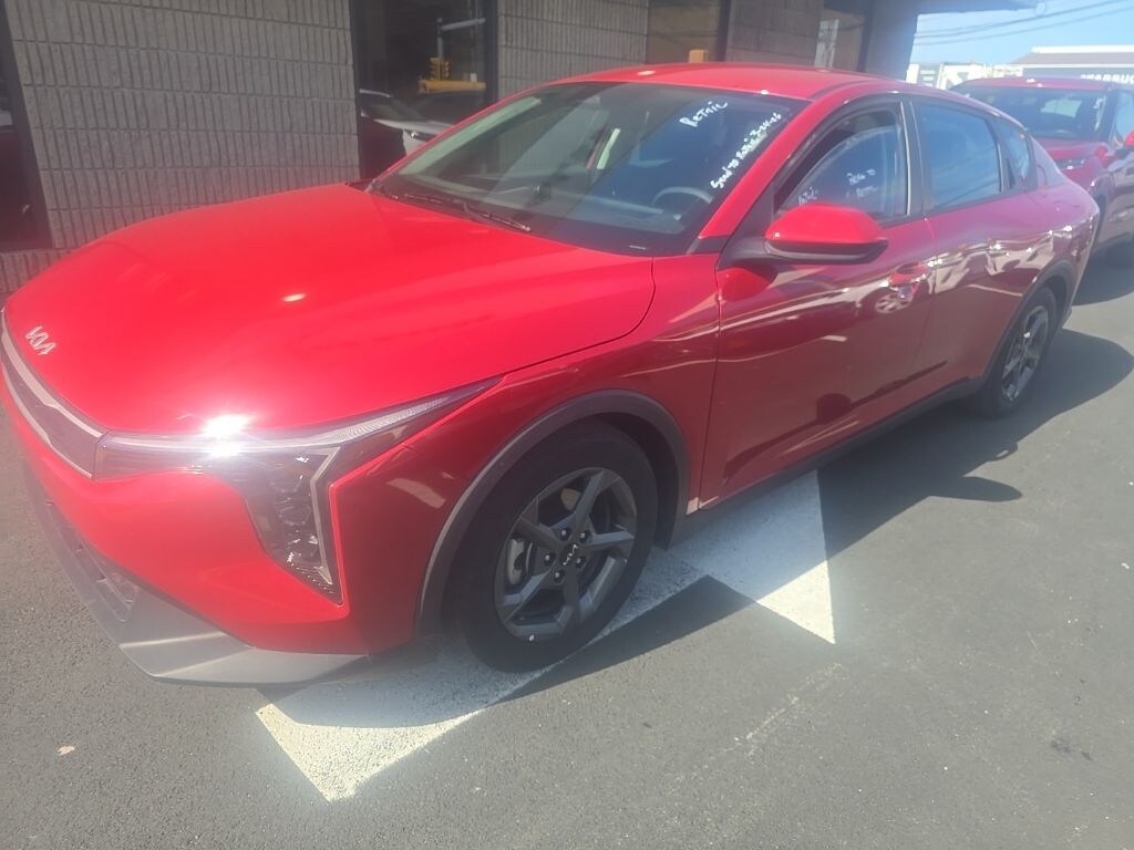Certified 2025 Kia K4 LXS Sedan
