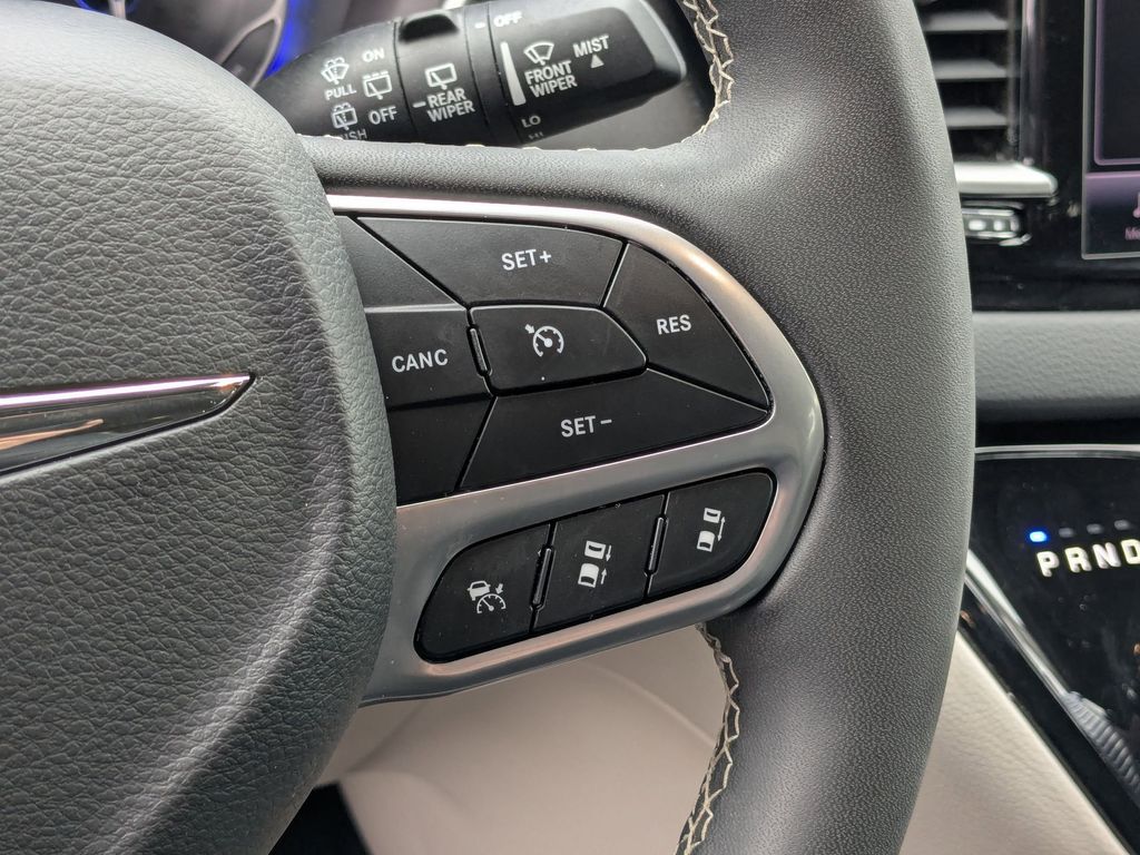 Thumbnail: 2024 Chrysler Pacifica - 19