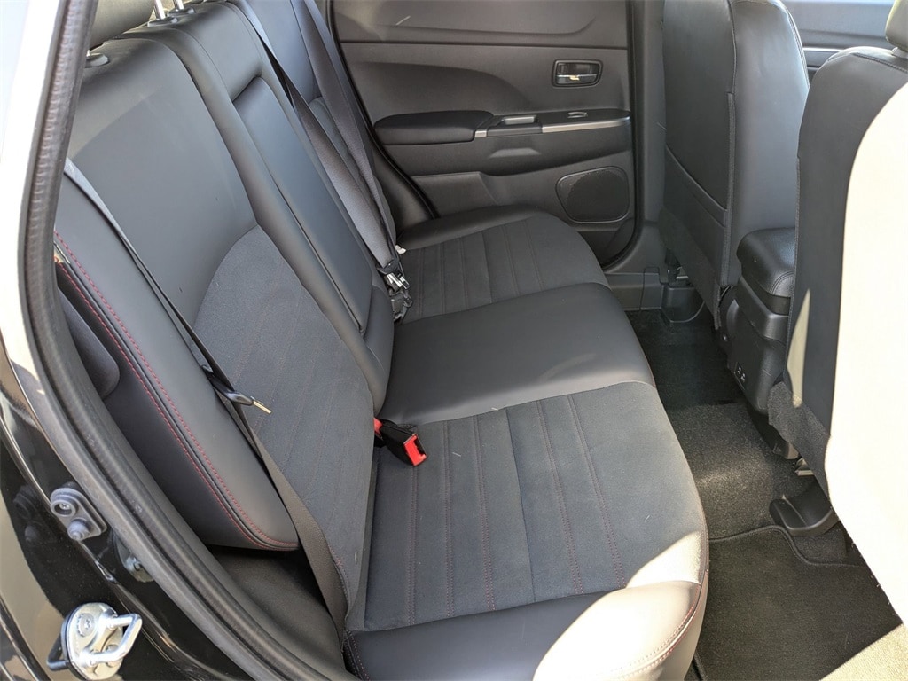 Thumbnail: 2025 Mitsubishi Outlander Sport - 32