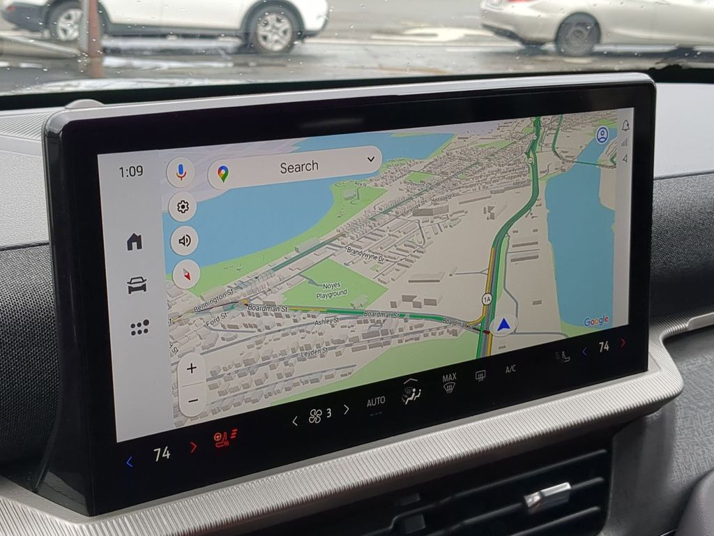 Thumbnail: 2025 Ford Explorer - 17