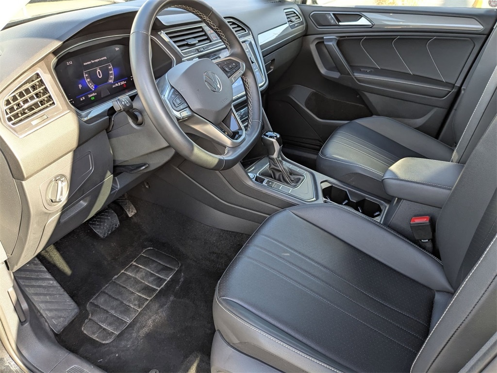 Thumbnail: 2024 Volkswagen Tiguan - 17