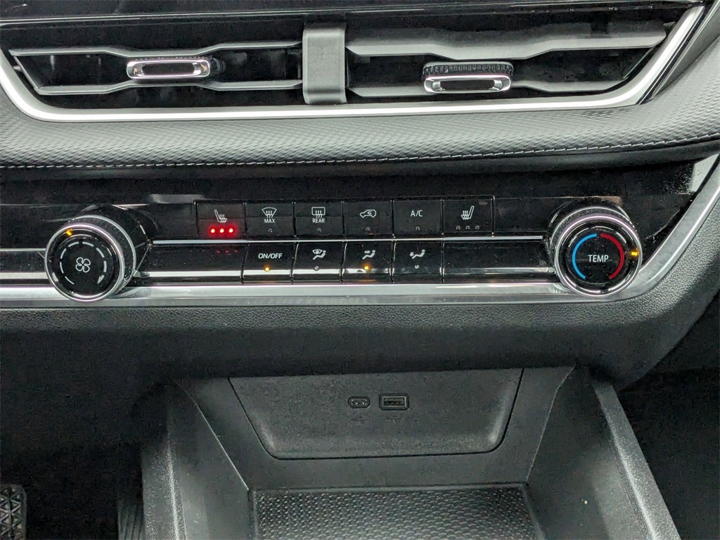 Thumbnail: 2025 Chevrolet Equinox - 25