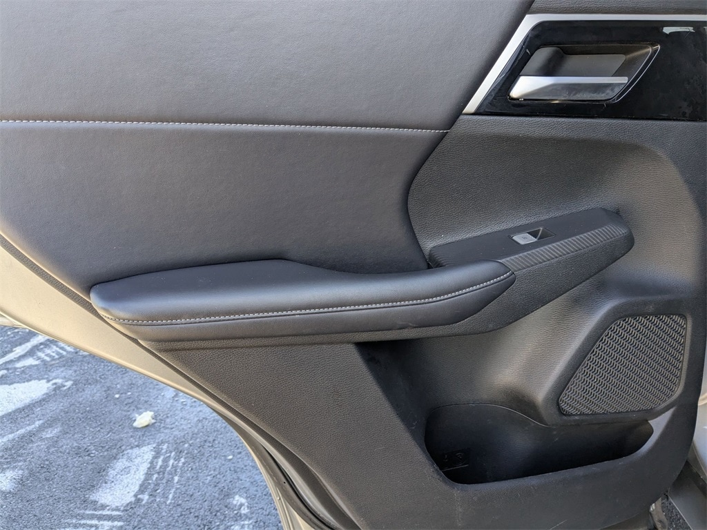 Thumbnail: 2024 Mitsubishi Outlander - 27