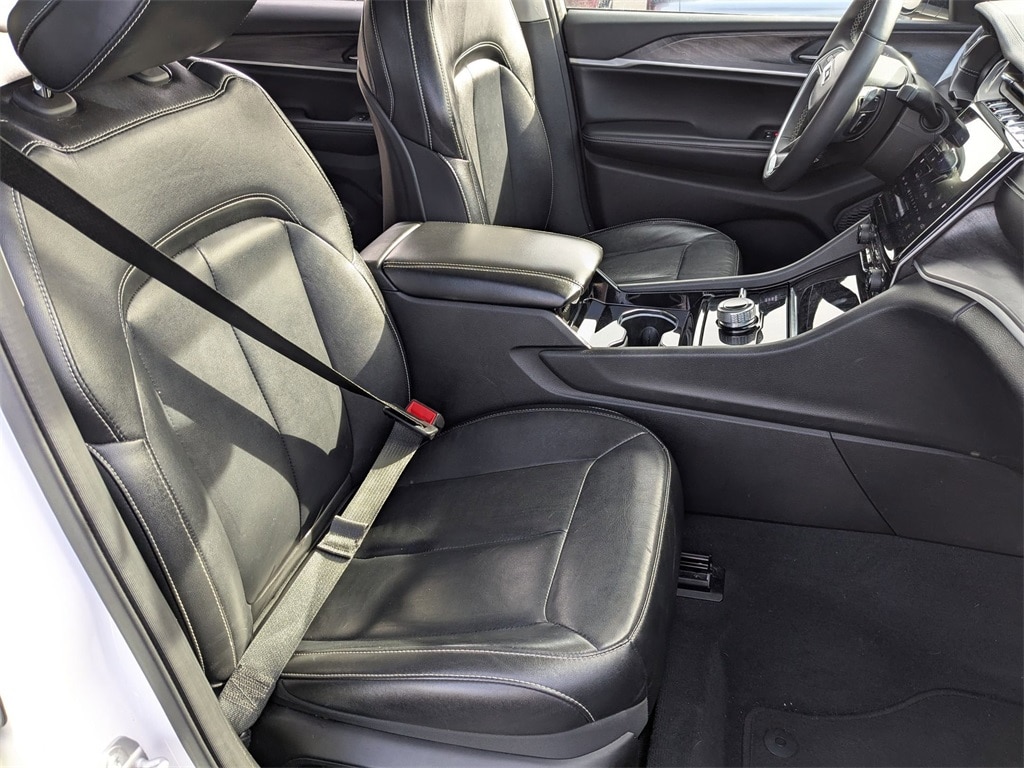 Thumbnail: 2023 Jeep Grand Cherokee L - 34