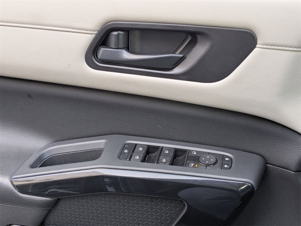 Thumbnail: 2024 Nissan Pathfinder - 14