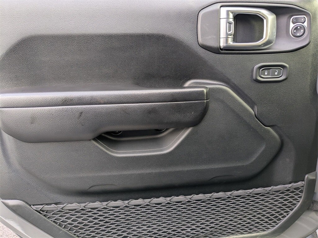 Thumbnail: 2021 Jeep Wrangler - 12