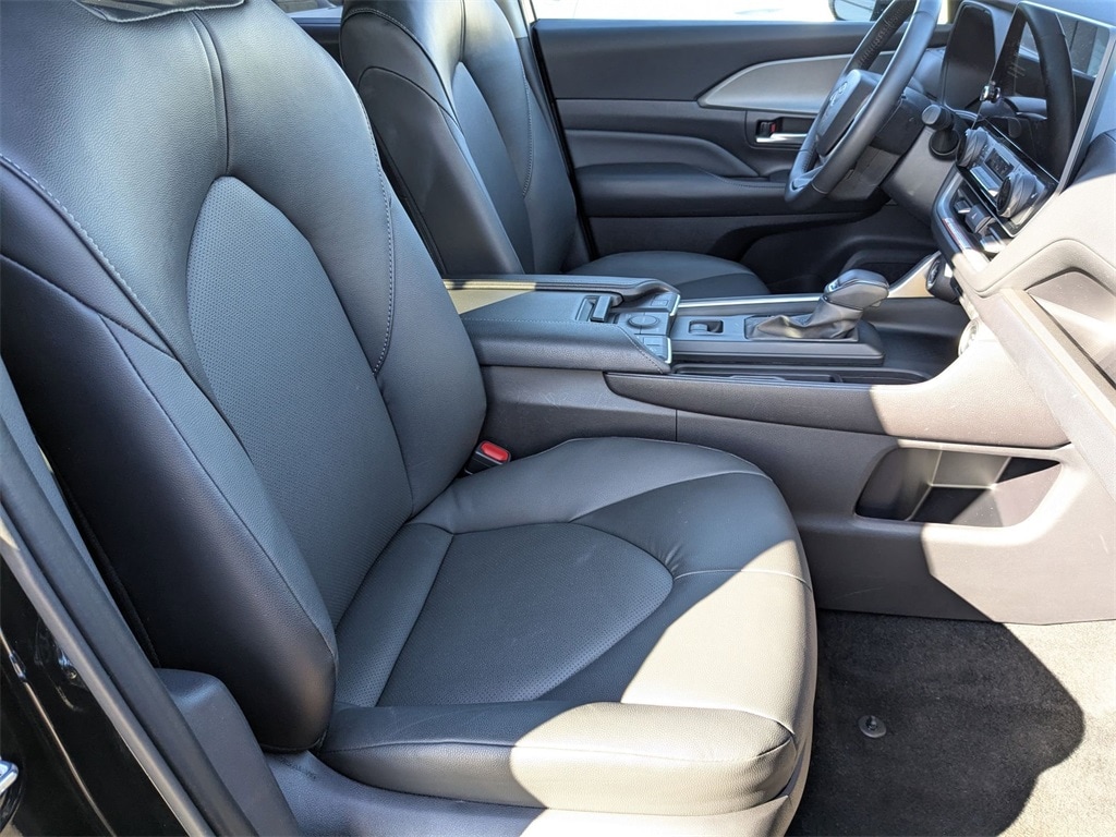 Thumbnail: 2025 Toyota Grand Highlander - 39